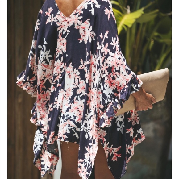Vici NWT Fair Trade Floral Ruffle Kimono - Picture 4 of 4